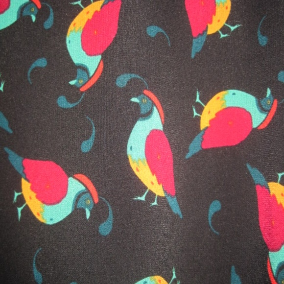 Lularoe Irma Tunic - Partridge Birds - Picture 2 of 4
